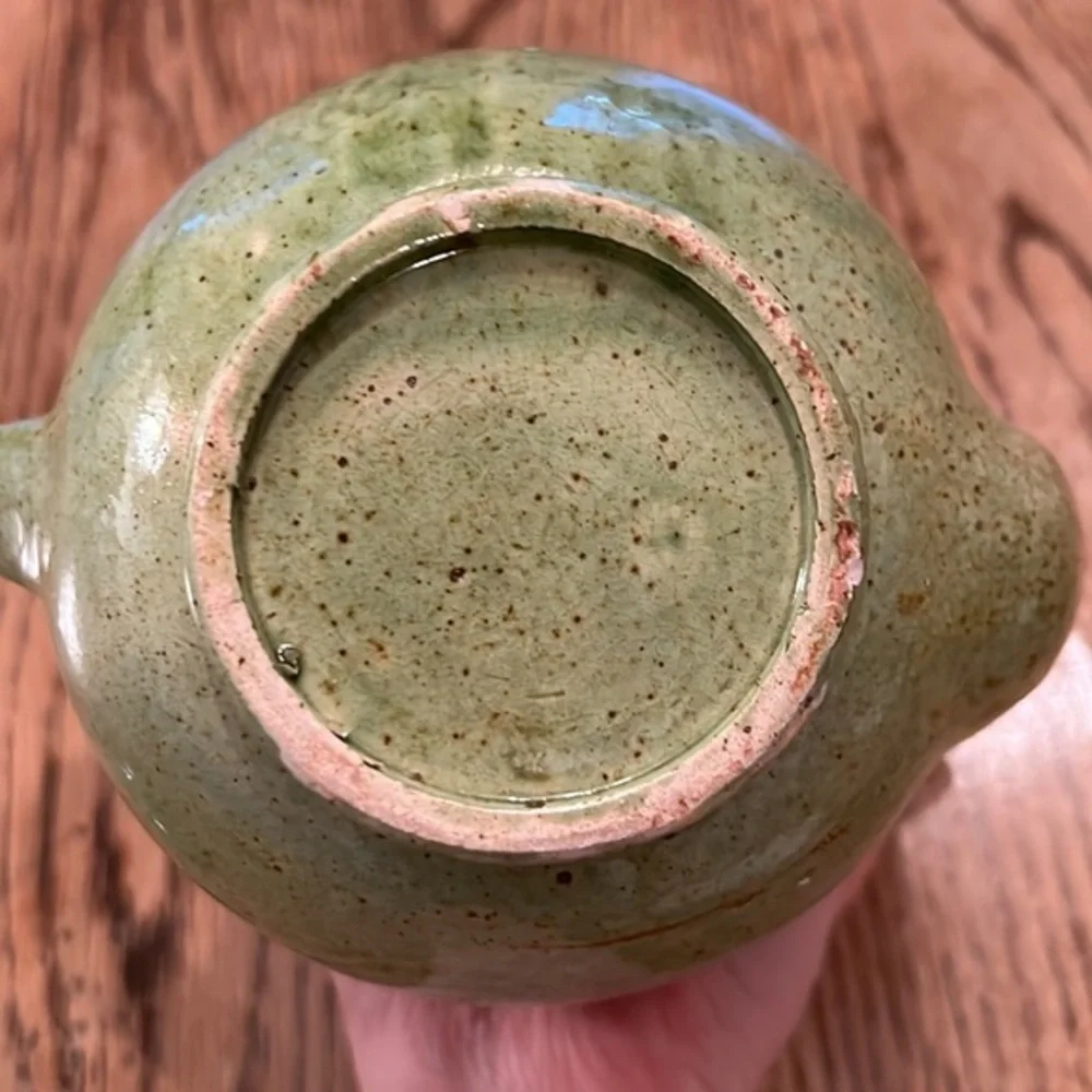 VINTAGE CERAMIC MATCHA GREEN AND SPECKLE BROWN TEAPOT WITH HANDLE AND LID